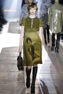 Moschino FALL 2018 MENSWEAR Milan MFW коллекция Moschino осень 2018 мужская неделя моды в Милане Mainstyles